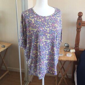 M Lularoe Irma‎ Top